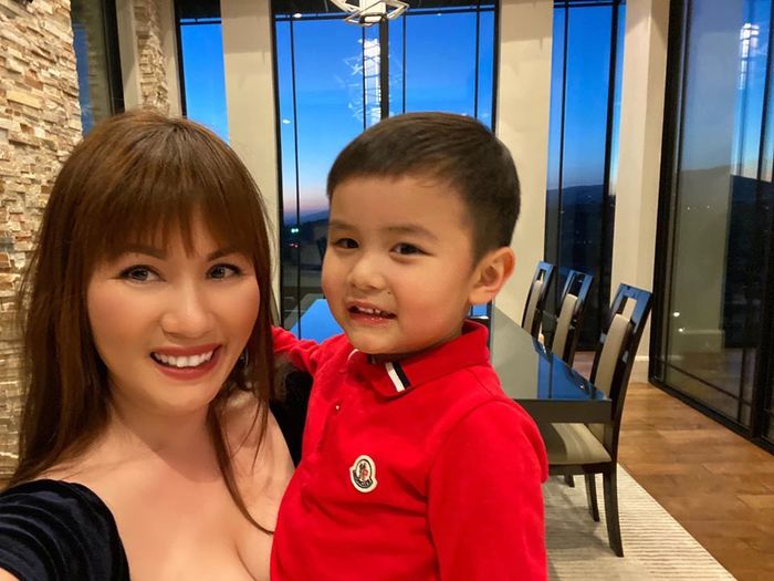 Vợ Đan Trường trải lòng: Chịu cô độc 4 năm, không khác gì mẹ đơn thân