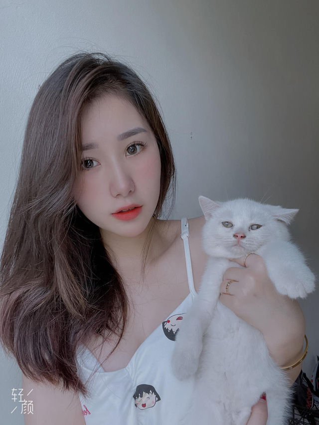 Vợ quốc dân Tiểu Hý bị tố giật chồng khiến chính chủ phải cầu cứu