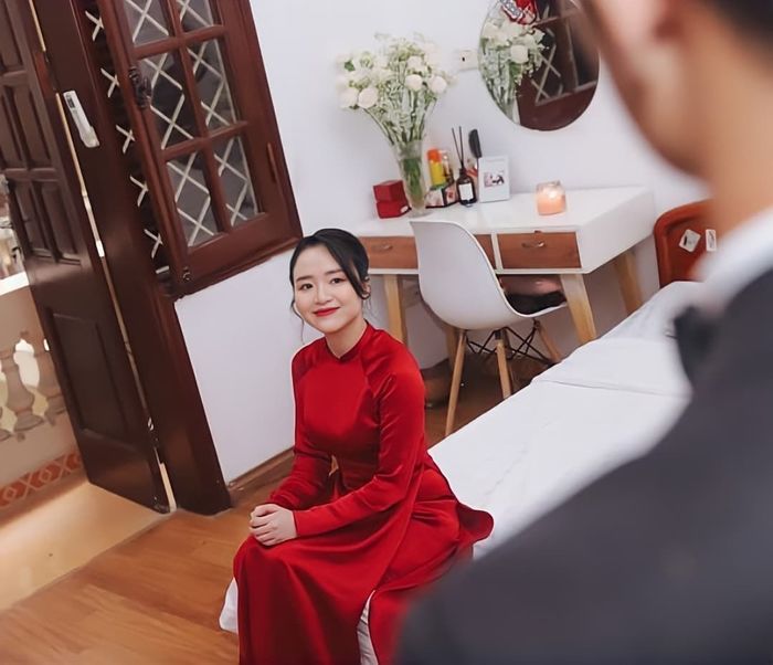 Vợ vào tận livestream gọi về, Xuân Trường nhanh nhảu: Ngủ đê!