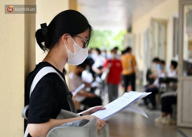 Vừa có điểm 10 môn Văn tốt nghiệp THPT cũng đồng xuất hiện điểm 0