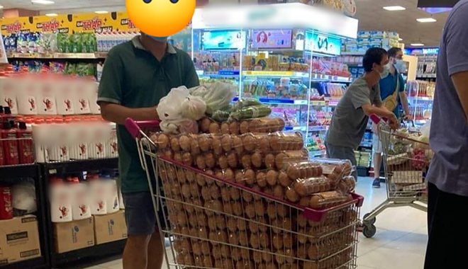 Xôn xao hình ảnh một quả dưa leo giá 30k được bán trong siêu thị