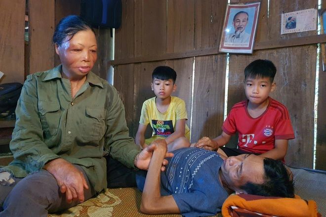 Người phụ nữ 20 năm mặc cảm: Chồng bệnh, con nửa năm chưa được ăn thịt