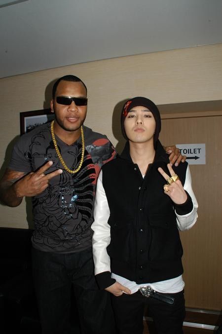 Xử lí anti gọn như G-Dragon: Bị tố đạo nhạc mời Flo Rida song ca