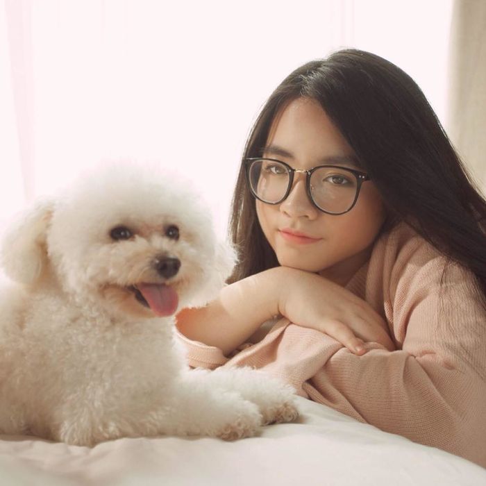 Hiền Thục lão hoá ngược bên con gái xinh xắn tuổi 19: giống hệt chị em