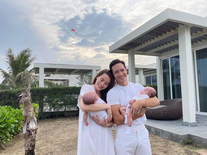 Ái nữ nhà Đông Nhi gây sốt với vẻ múp míp, lớn nhanh như thổi