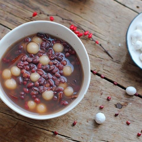 Ăn chè đậu đỏ có người yêu thì hên xui nhưng lợi sức khoẻ thì hơi đỉnh