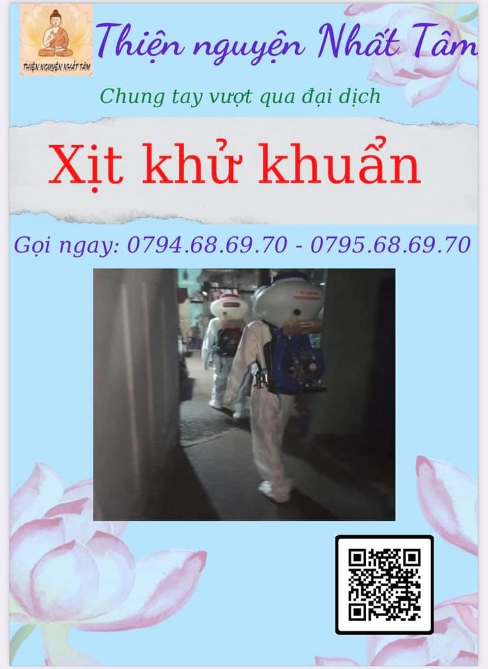 Bà Phương Hằng tặng cho nhóm thiện nguyện Nhất Tâm 300 bình oxy