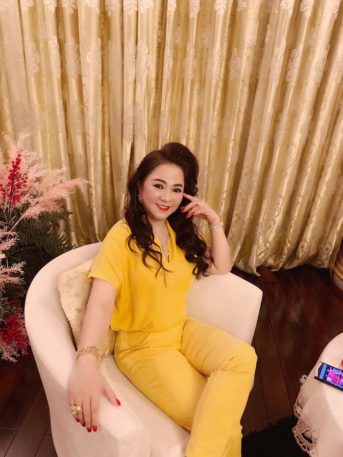 Bài toán khó giải nhất lúc này: 1,9kg giấy sao kê là bao nhiêu tờ A4?