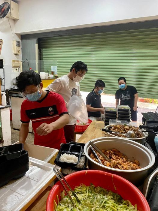 Bếp cơm từ thiện hỗ trợ SG chống dịch: Vì nơi này đã nuôi sống mình