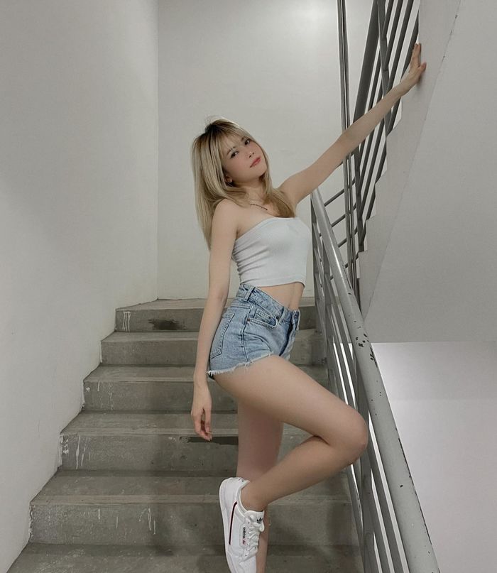 Nhan sắc của mỹ nhân Việt qua camera thường: photoshop vẫn là chân ái