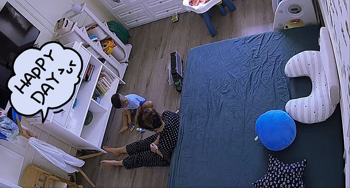 Bo thúi nói yêu mẹ Hoà Minzy, còn dùng 2 tay diễn tả to ơi là to