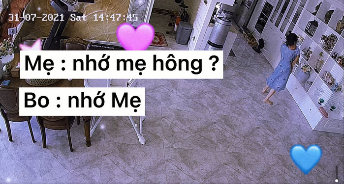 Bo thúi nói yêu mẹ Hoà Minzy, còn dùng 2 tay diễn tả to ơi là to