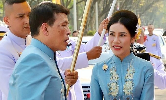 Các vợ vua Thái: Hoàng hậu hiền thục và sự trở lại của hoàng quý phi