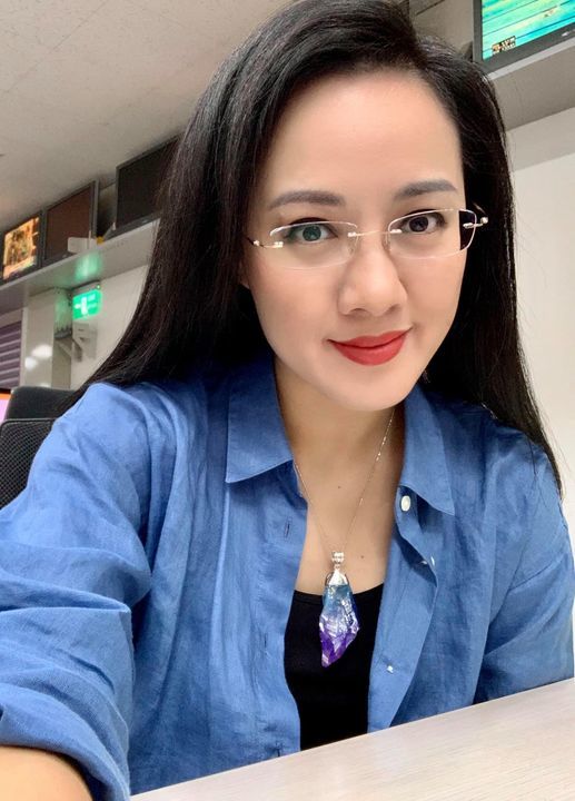 Cận cảnh vẻ đẹp bị thời gian bỏ quên của BTV Hoài Anh
