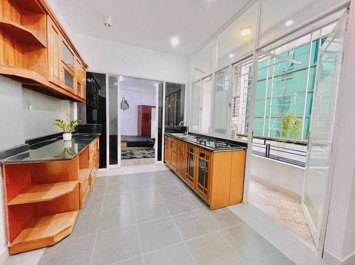 Ông Bụt đời thường hỗ trợ chỗ ở cho hơn 500 y, bác sĩ ở TP.HCM