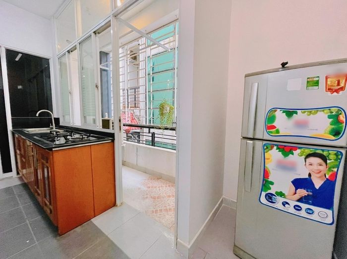 Ông Bụt đời thường hỗ trợ chỗ ở cho hơn 500 y, bác sĩ ở TP.HCM
