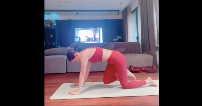 “Chơi hệ gym” như Lệ Quyên thế này, hỏi sao bồ không mê tít!