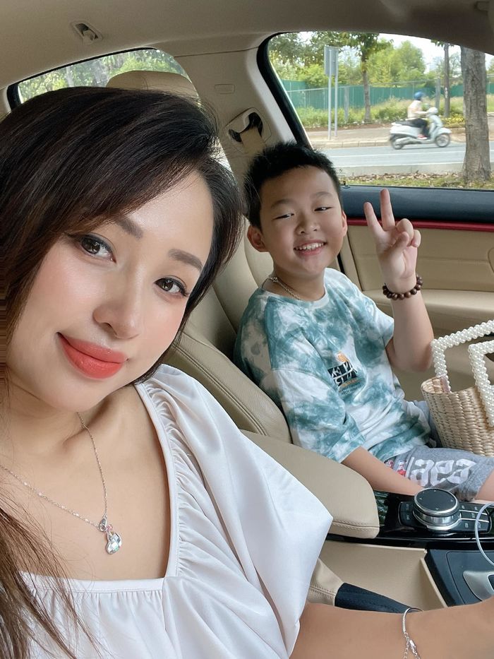 Chồng đại gia nấu toàn món ngon phục vụ Vân Hugo: coi chừng tăng cân