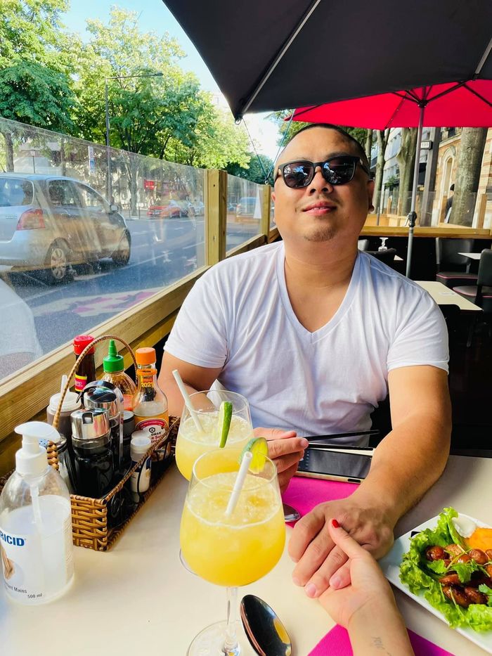 Cô gái H'mông không ngại yêu xa, khoe ảnh tình bể bình bên bồ CEO