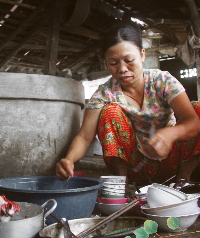 Cô gái tên Ô Xin, rửa chén thuê năm nào giờ thành giảng viên ĐH Y