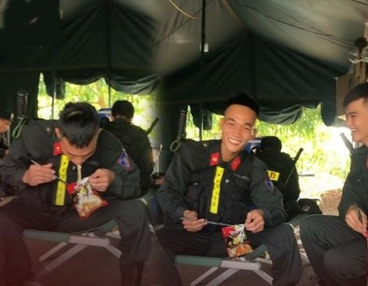 Có kiểu con gái, vì mê màu áo xanh mà đem lòng yêu cả một người