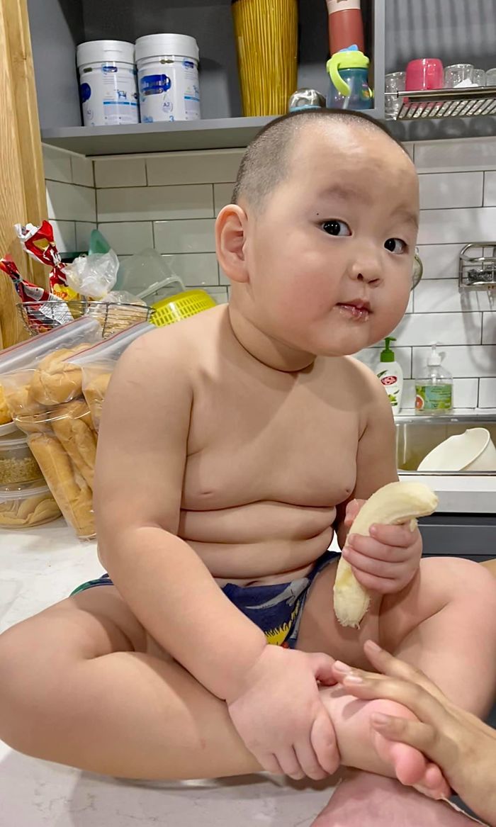 Con gái Võ Hạ Trâm chuẩn thánh meme mới nổi: không kém Leon, Minnie