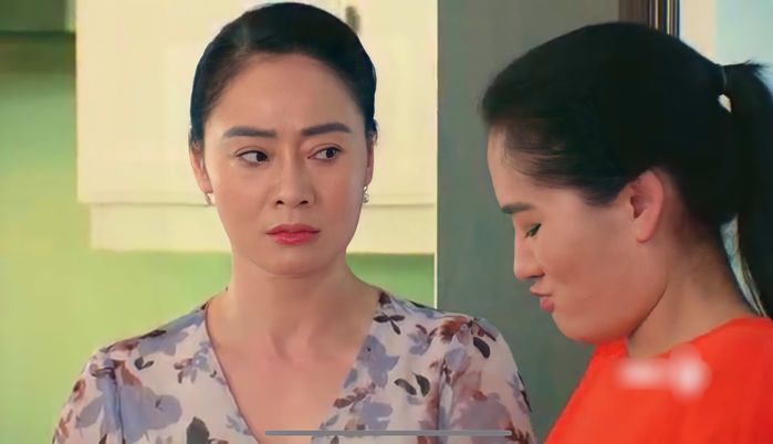 Hương Vị Tình Thân: lạ lùng bà Xuân ôm Nam thân thiết, mẹ mẹ con con