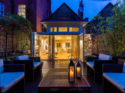 Cuộc sống của giới siêu giàu London: Thuê người giúp việc 11 tỷ/năm