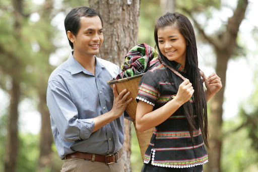 Cuộc sống viên mãn của nữ diễn viên chọn bỏ showbiz học làm phi công