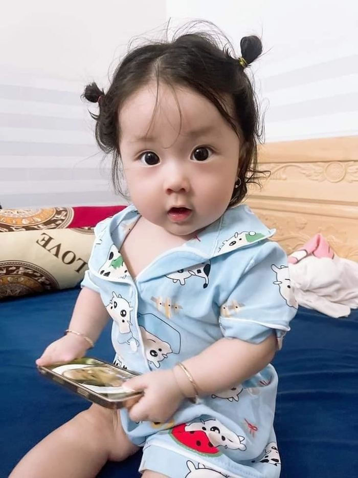 Đặc quyền của ái nữ lai Hàn nhà Lâm Chấn Khang dù chưa đầy 1 tuổi