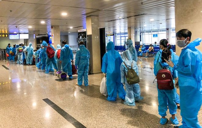 Đại gia thuê máy bay cho 400 người về quê: Cho người 1, trời cho 10