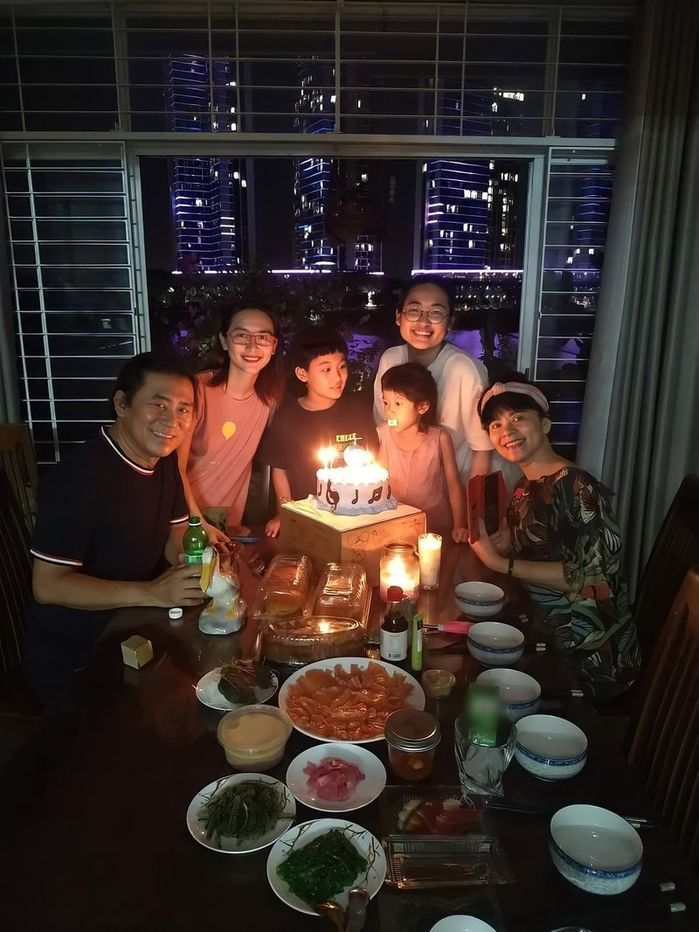 Dàn sao Blouse Trắng sau 19 năm: người làm shiper cho vợ