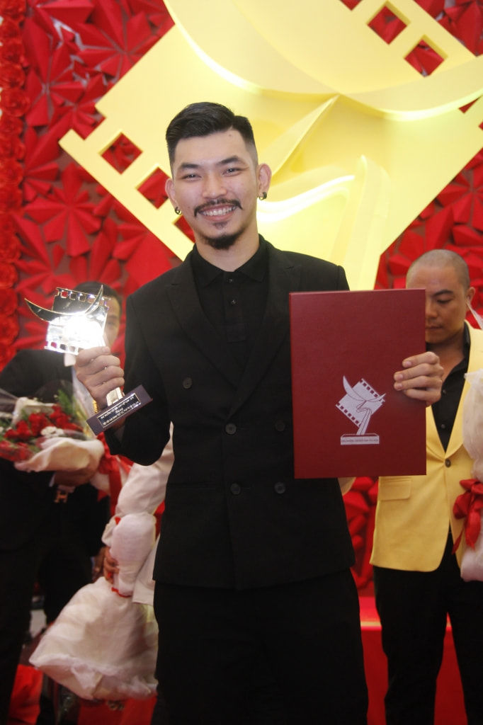 Dàn sao Bụi Đời Chợ Lớn hội ngộ: Johnny Trí Nguyễn già hơn đàn anh