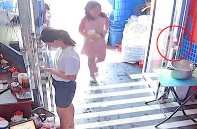 Đẻ con gái cho thùy mị, nết na, nhìn cảnh này thì sai quá sai