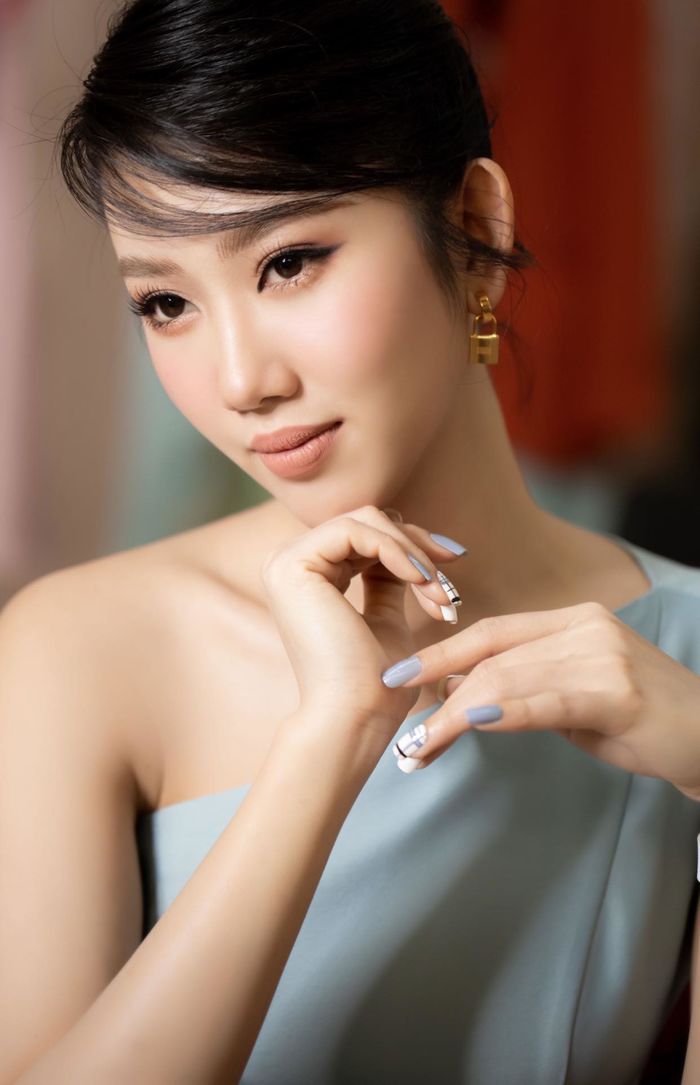 Nữ chính Cây táo nở hoa tỏa sáng trong ảnh đăng quang của Ngọc Hân