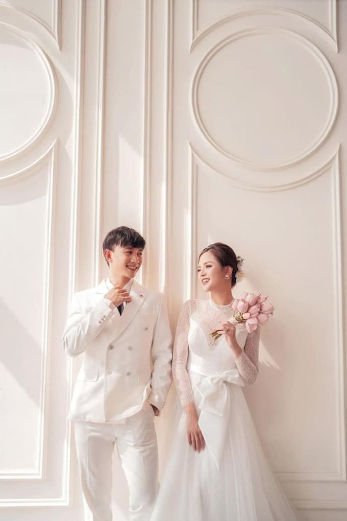 Chung Thanh Phong hé lộ ảnh cưới lãng mạn của Trường Giang  Nhã Phương