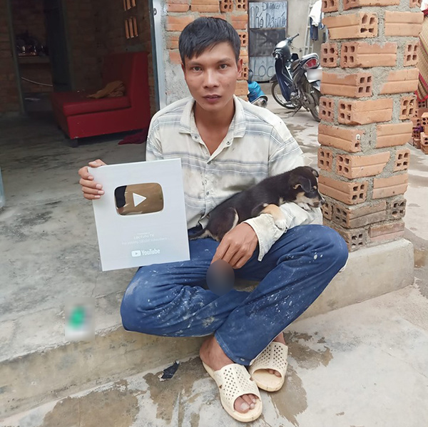 Gia cảnh đáng thương của Lộc Fuho: Mẹ mất sớm, ba có cũng như không