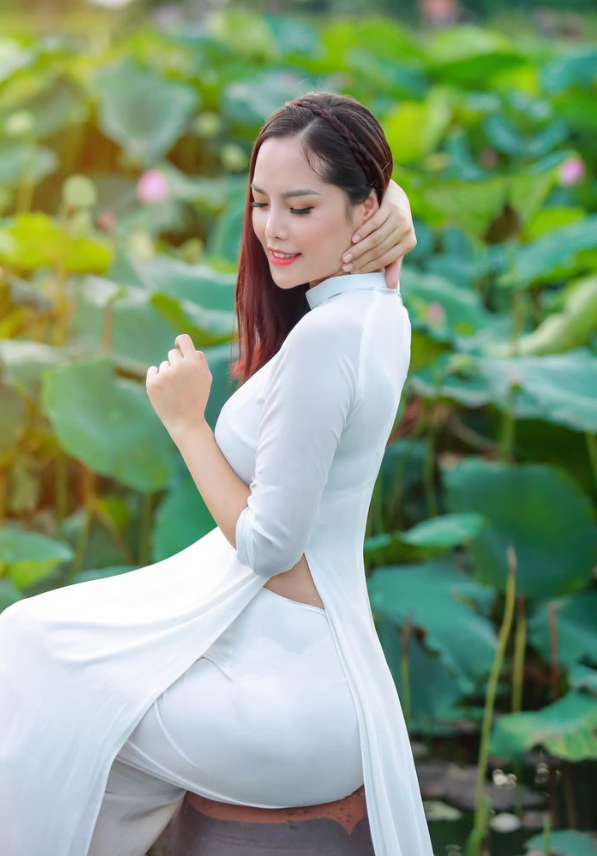 Bí quyết chiến thắng Covid-19 của một gia đình Á hậu có 7 người mắc