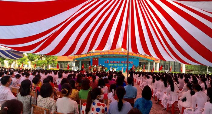 Giữa Covid-19: Lịch khai giảng năm học mới các tỉnh có gì thay đổi?