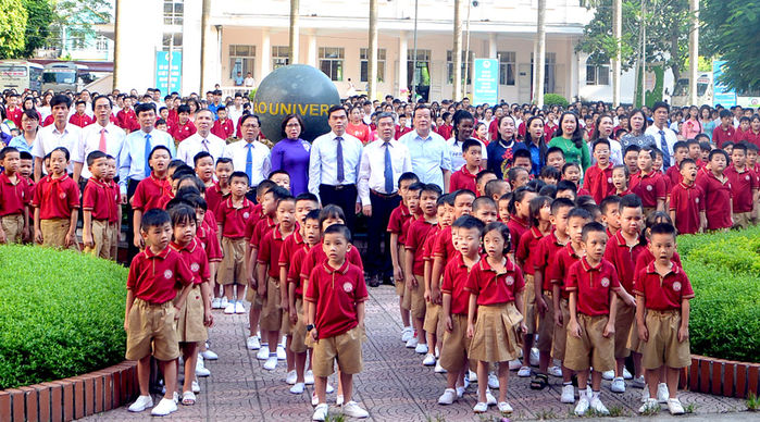 Giữa Covid-19: Lịch khai giảng năm học mới các tỉnh có gì thay đổi?
