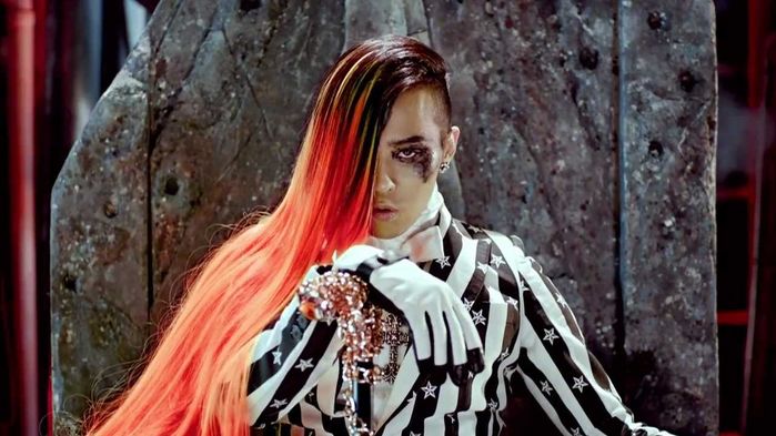 Gọi tên nhóm nhạc dị nhất Kpop: Có girl group quay cả cảnh nghĩa trang
