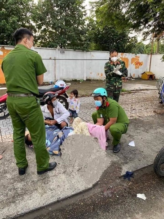 Những em bé chào đời có tên đặc biệt nhất: Công An, Cô Na có đủ