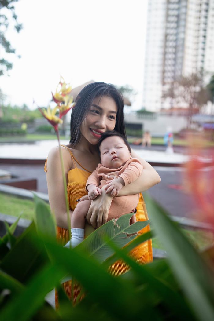 Sau gần 2 năm xa cách: gia đình Hằng Bing Boong cũng được đoàn tụ