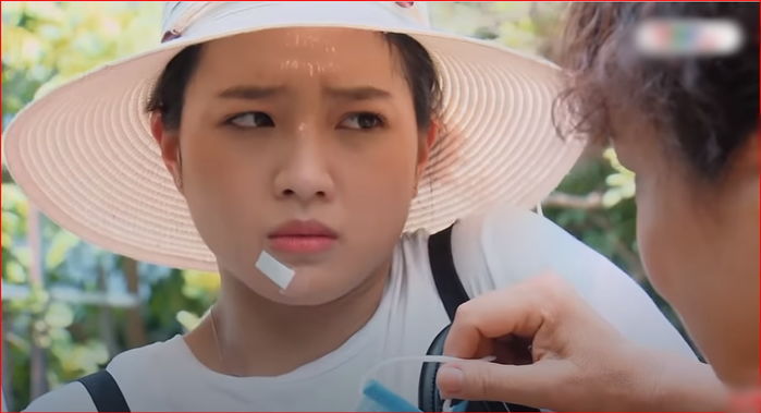 Hương Vị Tình Thân: Bà Bích bị tố thờ nhầm chồng