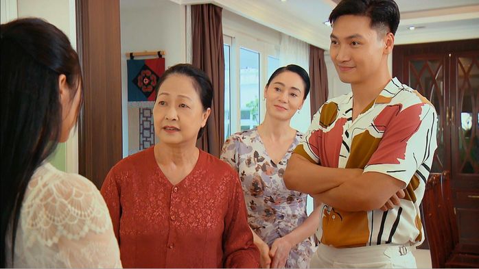 Hương vị tình thân: một chi tiết nhưng tạo ra 2 phiên bản, ý đồ gì đây