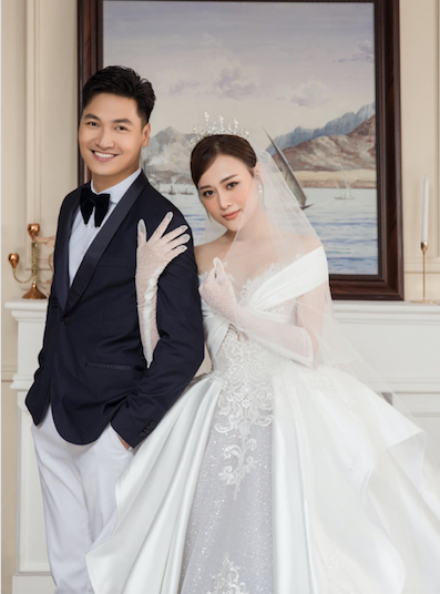 Hương vị tình thân: fan mừng đám cưới Nam - Long tiền tươi thóc thật