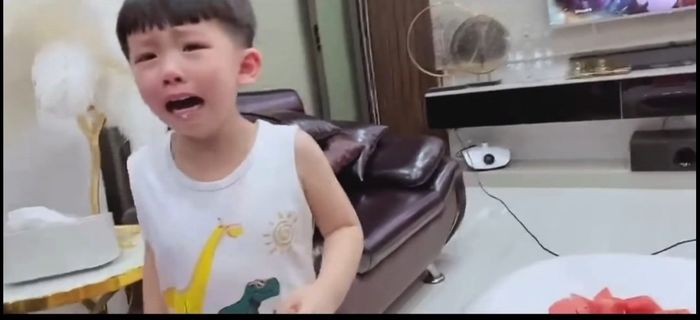 Hương Vị Tình Thân: fan nhí khóc thấy thương vì phim hết thời lượng