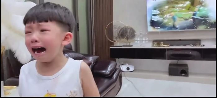 Hương Vị Tình Thân: fan nhí khóc thấy thương vì phim hết thời lượng