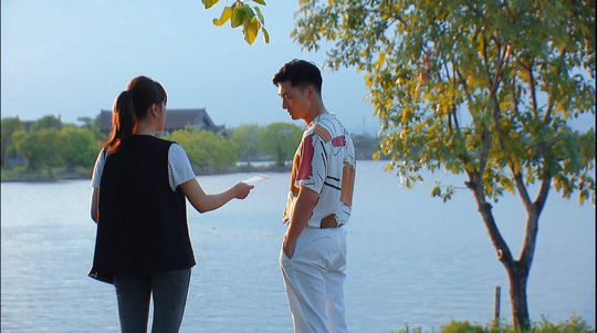 Hương Vị Tình Thân: Long có người nâng khăn sửa túi, Nam cau có rõ