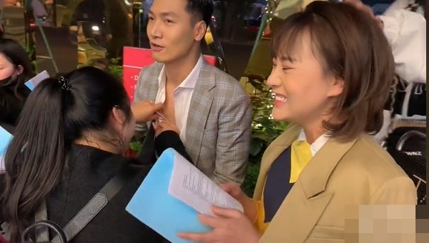 Hương Vị Tình Thân: Long có người nâng khăn sửa túi, Nam cau có rõ